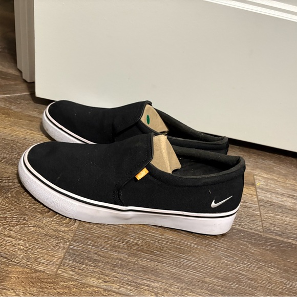 Women's Nike Court Royale Canvas Slip-On Casual Sneakers from Finish Line Sz 10 - Picture 2 of 7